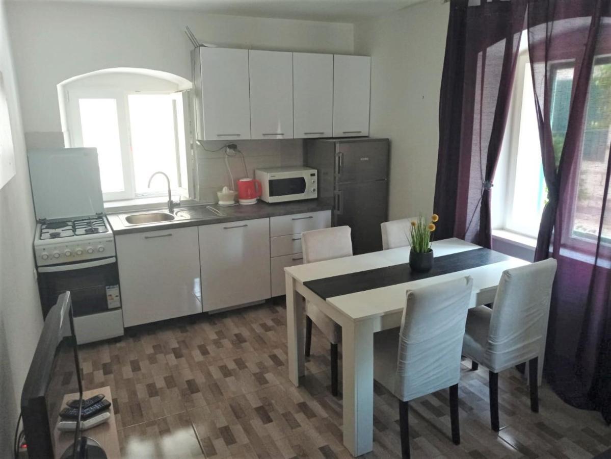 Apartment Karlito Kaštela Kültér fotó