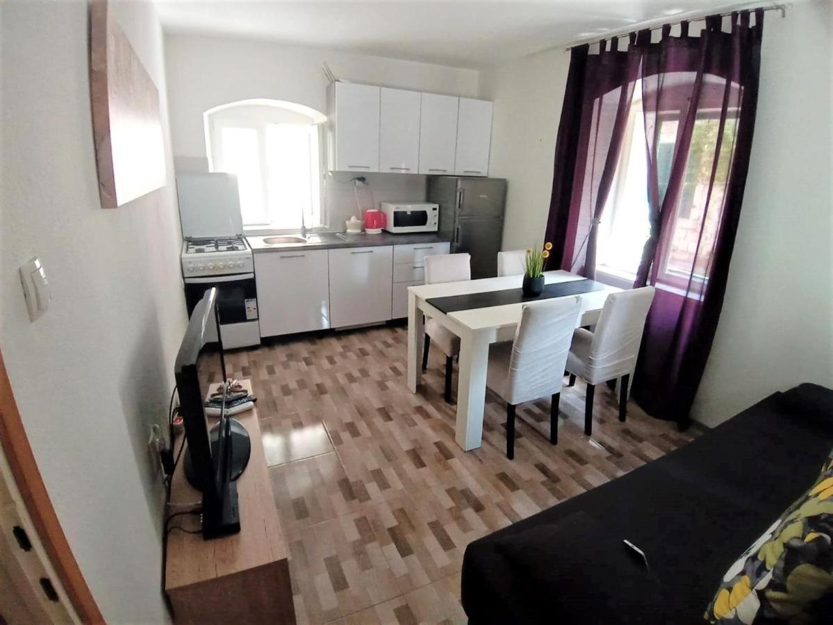 Apartment Karlito Kaštela Kültér fotó